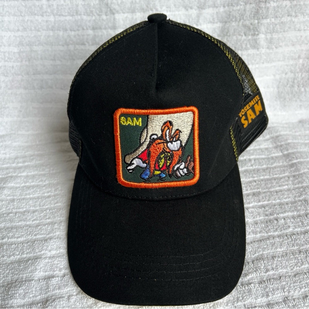 Looney Tunes Yosemite Sam Black Trucker SnapBack baseball cap hat